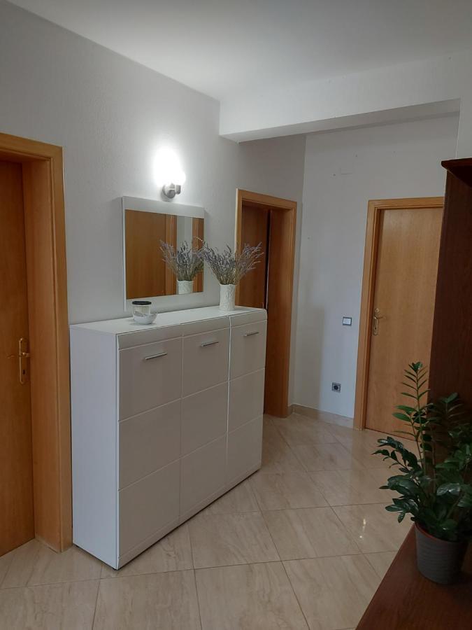 Apartman Mb Podstrana Eksteriør billede