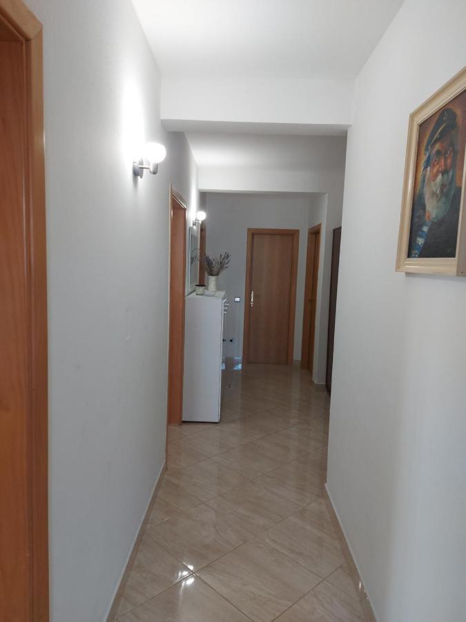 Apartman Mb Podstrana Eksteriør billede