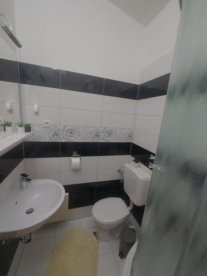 Apartman Mb Podstrana Eksteriør billede